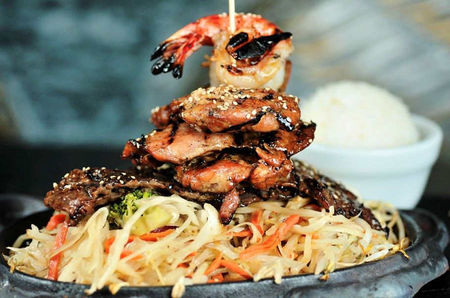 Cocktail and Asian dinner for 2 people - Restaurant Kyomi Lasalle