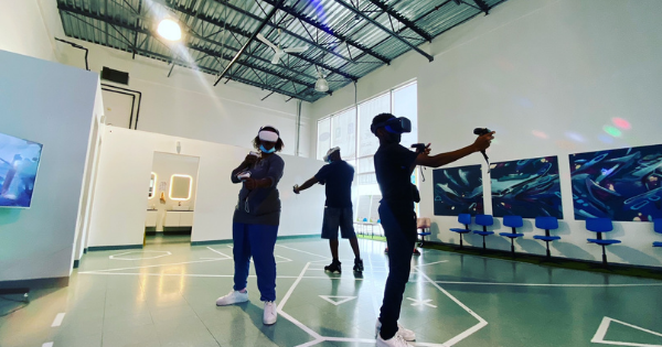 Expérience de réalité virtuelle en aréna pour 4 personnes - Nemesis Video Game Lounge