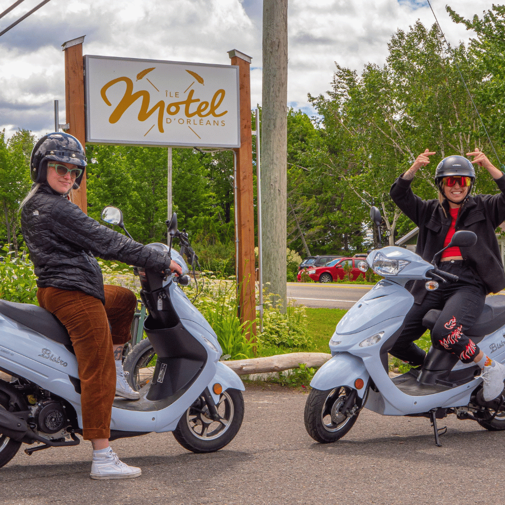 Location de scooter pour découvrir l'île d'Orléans pour 4 personnes - Québec Aventure Tours