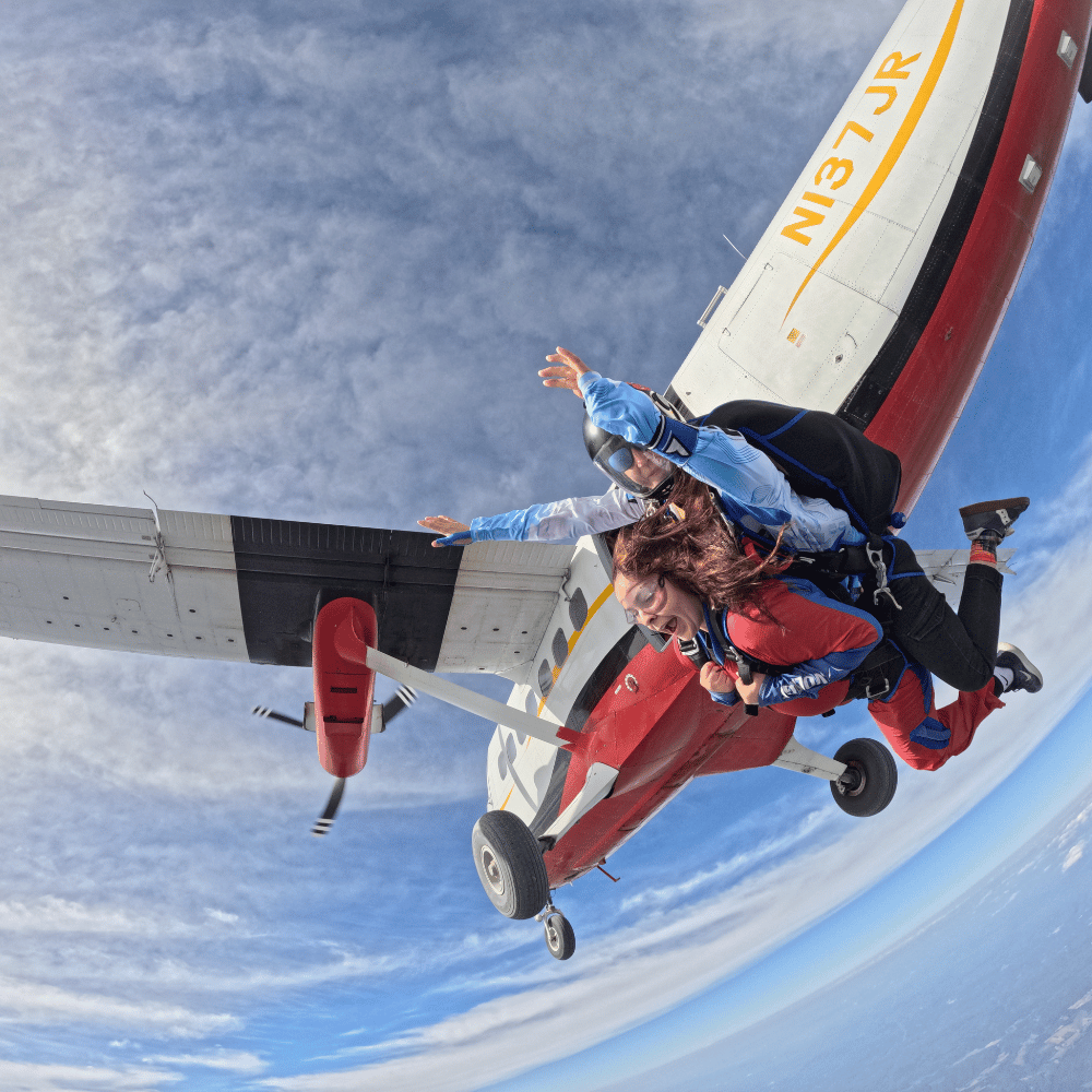 Saut en parachute pour 1 personne - École de parachutisme Voltige 2001