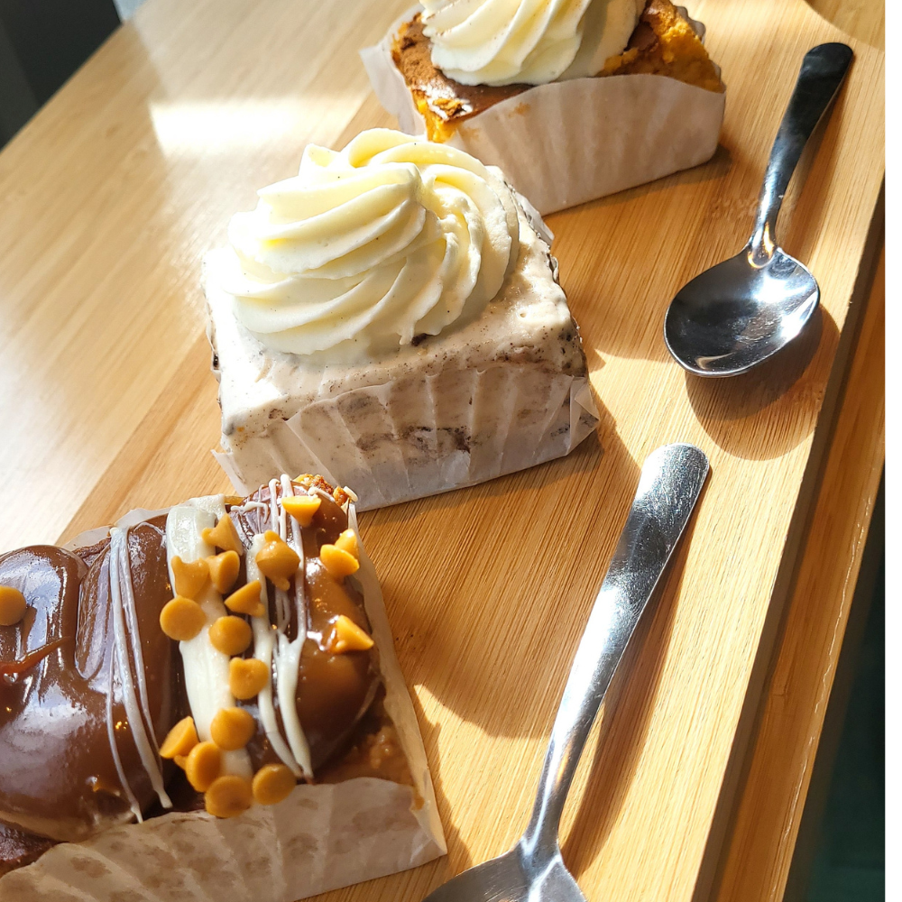 Coffee and pastries for 2 people - Café Sleepywood