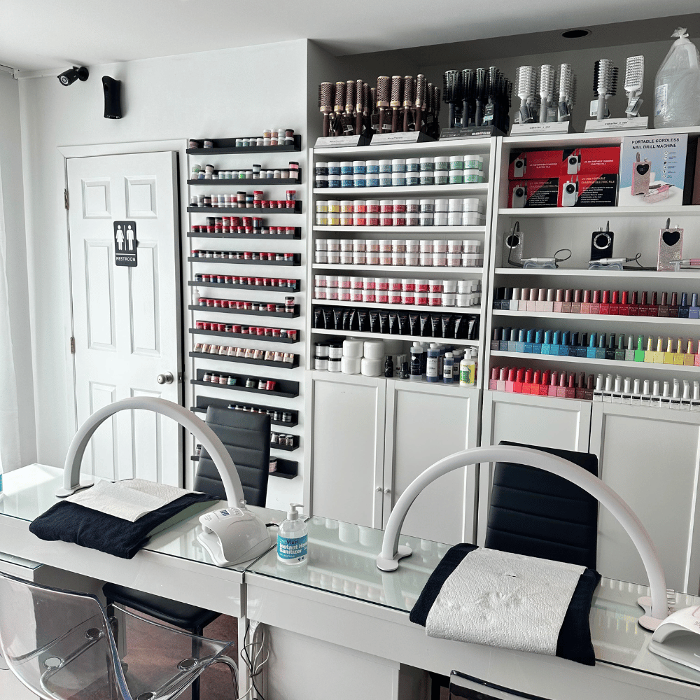 Manucure et Mise en plis pour 1 personne - Salon Bad Girl