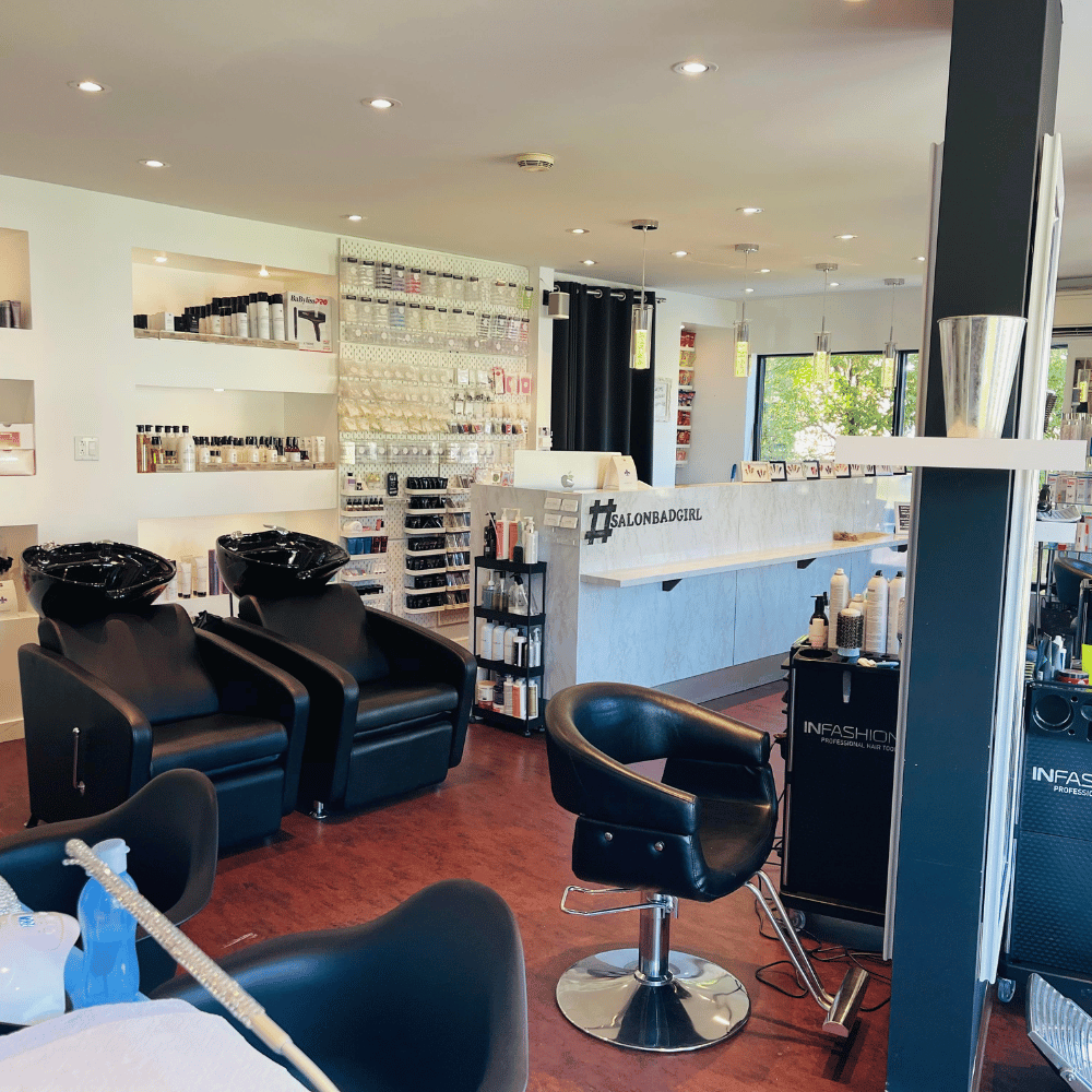 Traitement avec coupe et mise en plis pour 1 personne - Salon Bad Girl