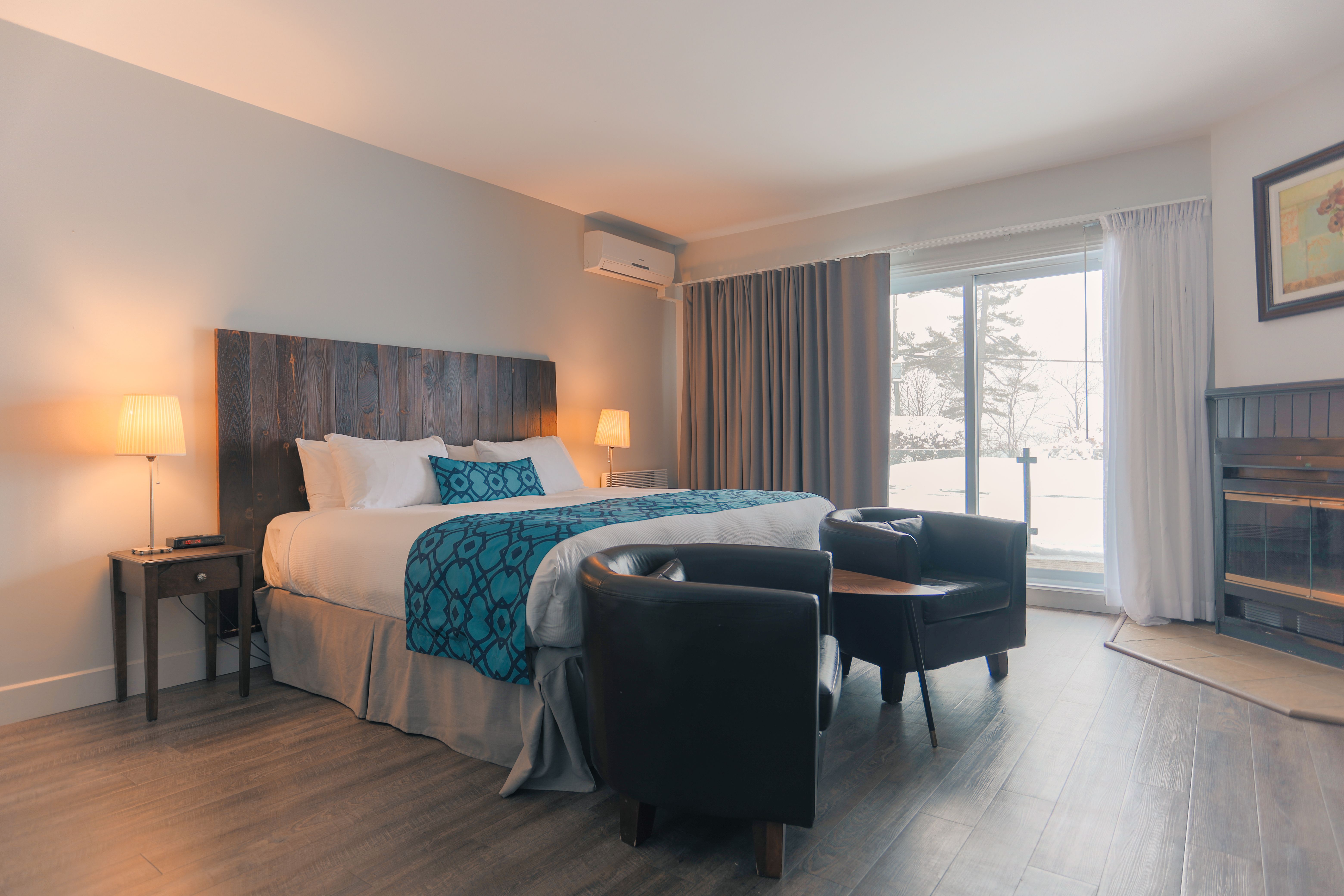 Superior Room Stay - Spa and Massages for 2 People - Hôtel Lac Brome