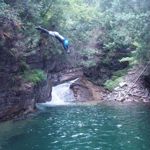 Forfait Canyoning pour 2 personnes - Auberge Griffon Aventure disponible dans la catégorie Activity - Coffrets Prestige - 1