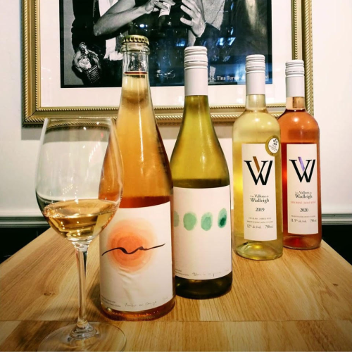 Forfait Tapas et bouteille de vin pour 2 personnes - À la bonne vôtre disponible dans la catégorie Dining - Coffrets Prestige - 1