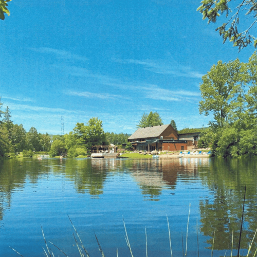Forfait Évasion Thermale pour 2 personnes - Le Versant Mont-Sainte-Anne disponible dans la catégorie Getaway - Coffrets Prestige - 1