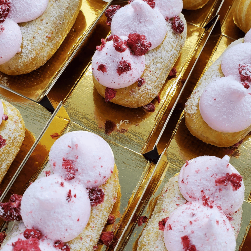 Package 10 Éclairs for a group - Pâtisserie Mont Éclair available in Dining - Coffrets Prestige - 1
