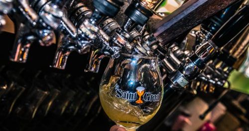 Forfait Dégustation de bières et plat à partager pour 2 personnes - Brasserie Artisanale le Saint-Graal disponible dans la catégorie Dining - Coffrets Prestige - 1