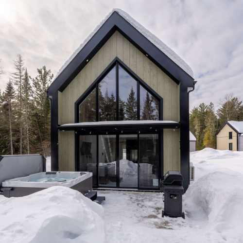 Forfait Nuitée dans le chalet 6 Chute-à-Bull St-Côme pour 2 personnes - Chalets Galaxia disponible dans la catégorie Getaway - Coffrets Prestige - 1