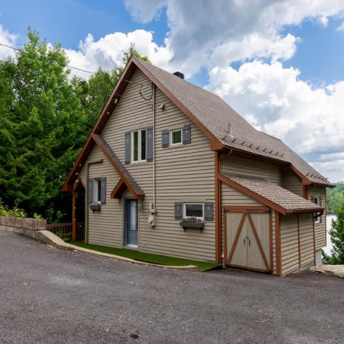 Stay in the Chalet for La paix dans le nord 1 to 4 people – Galaxia Chalets