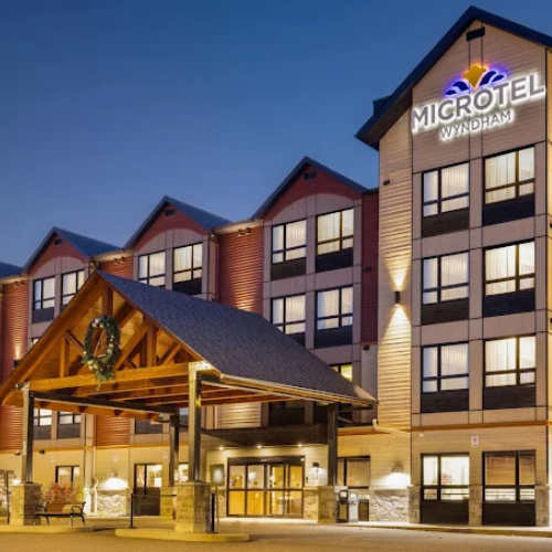 Credit for the online hotel booking platform - Microtel Inn Suites By Wyndham Mont Tremblant